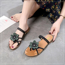 Load image into Gallery viewer, Seaside Flat Bottom Sandals Flower Elastic Sandals